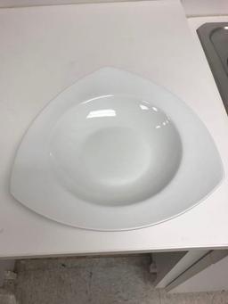 3 point white bowl