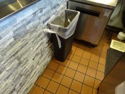 HD TRASH CANS (X7)