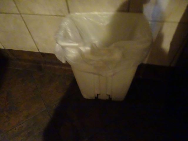 HD TRASH CANS (X7)