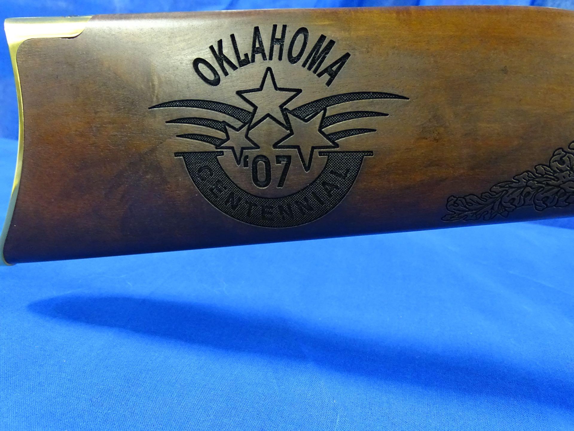 HARTFORD OKLAHOMA CENTENNIAL .45 COLT LEVER ACTION RIFLE W/COMMEMORATIVE CASE & KNIFE S/N# AM185689