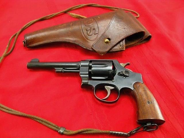 SMITH & WESSON MODEL 1917 US ARMY 45 ACP, MFG. 1918, SERIAL NO: 118997, WITH LANYARD AND HOLSTER,