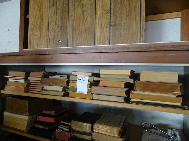 1800 & 1900 BOOKS X1 SHELF