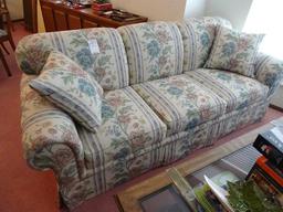 SOFA W/PILLOWS