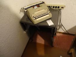 SMITH CORONA ELECTRIC W/FOLDING STAND