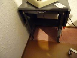SMITH CORONA ELECTRIC W/FOLDING STAND