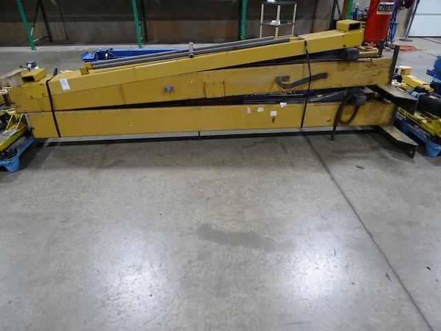 CHALLENGER 9,000LB TWO POST LIFT