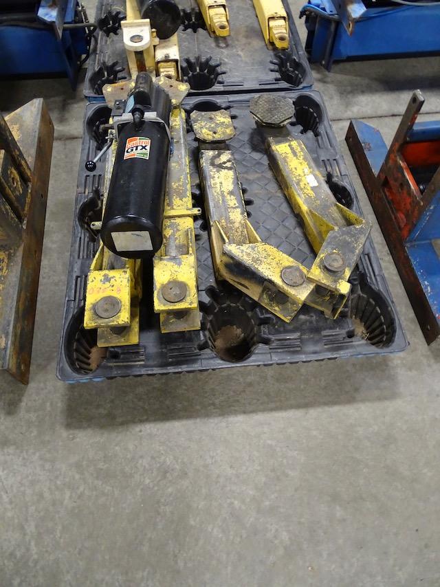 CHALLENGER 9,000LB TWO POST LIFT