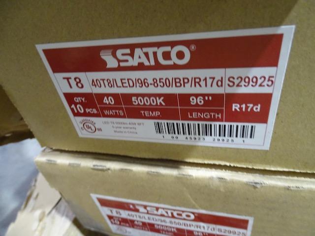 PALLET OF MIXED 8’ BULBS