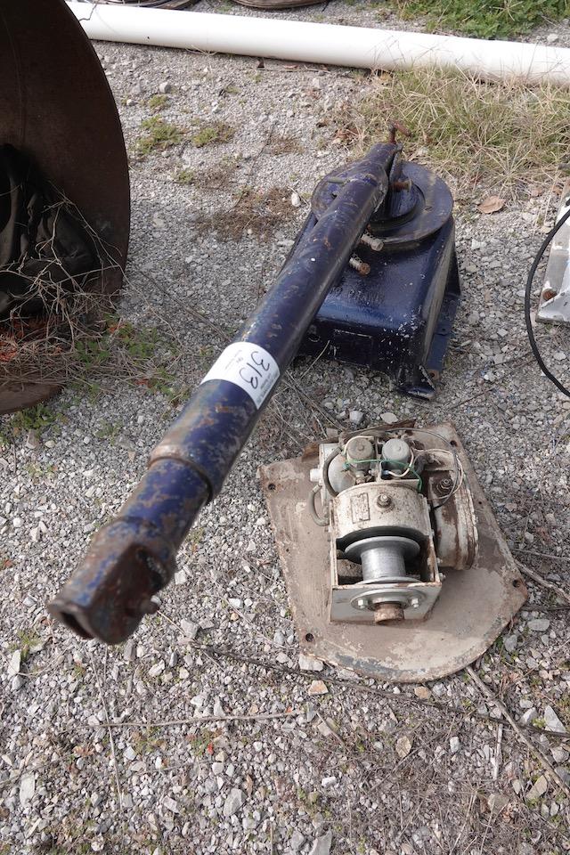 AUTO CRANE
