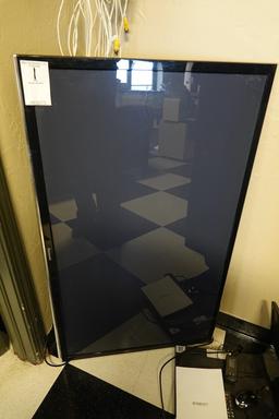 PANASONIC FLAT SCREEN TV