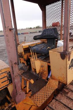 CASE 450 DOZER;