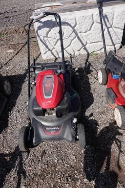 HONDA LAWN MOWERS FOR PARTS (X3)