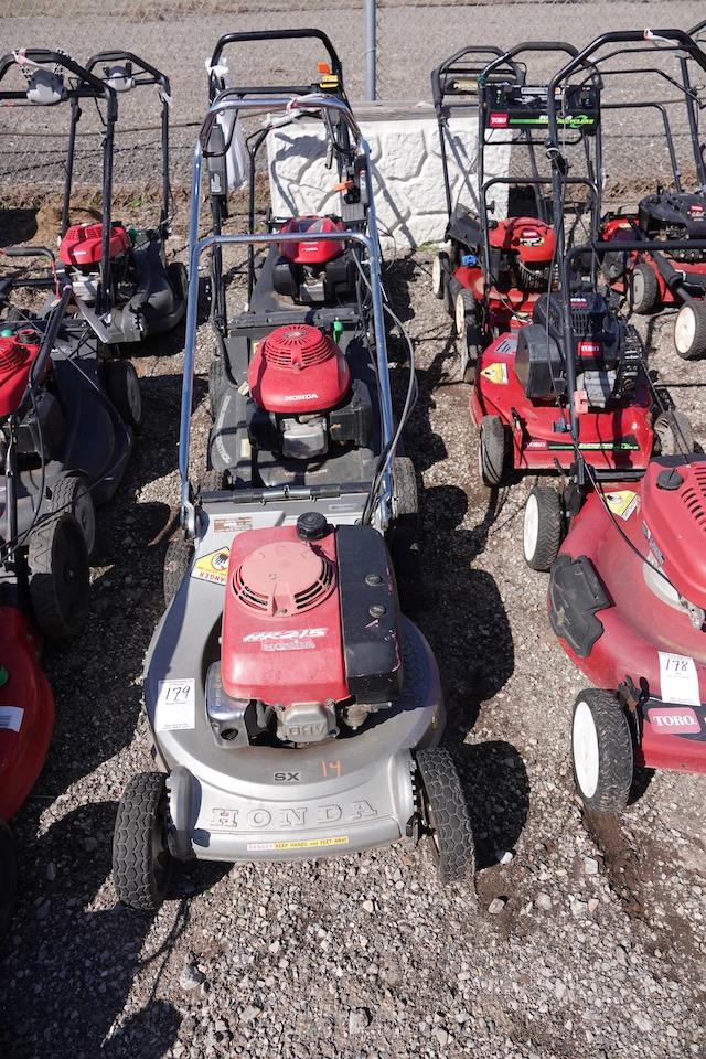 HONDA LAWN MOWERS FOR PARTS (X3)