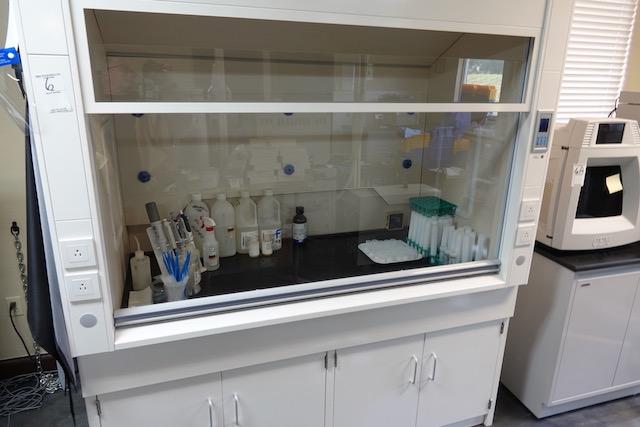 US LAB SUPPLIIES FUME HOOD