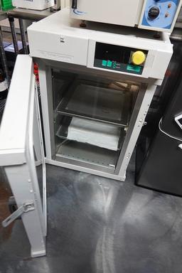 FISHER SCIENTIFIC INCUBATOR OVEN