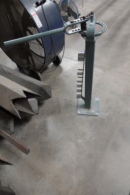 COMPACT FLOOR BENDER
