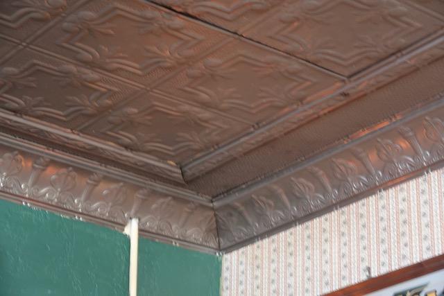 CEILING TIN W/TRIM