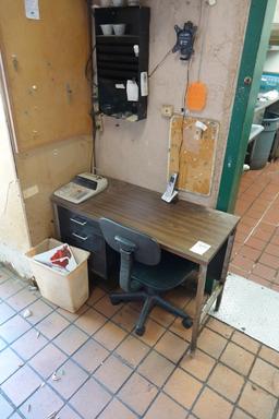 DESK, CHAIR & FILE CABINET X1