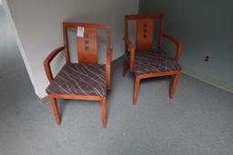CHAIRS (X2)