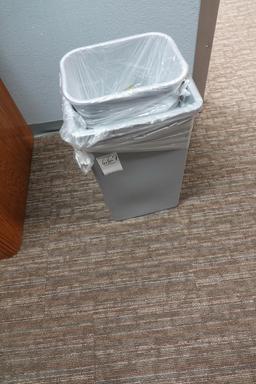 TRASH CANS X1