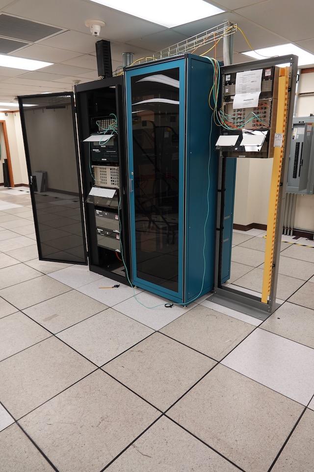 IT RACKS & COMPONENTS X1