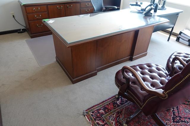 DESK & CREDENZA X1