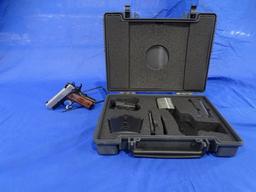 SPRINGFIELD ARMORY .40 S&W AUTO EMP CAL 40 W/HOLSTER, MAG HOLSTER W/4 MAGS S/N: EMP10824