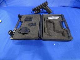 SPRINGFIELD XD .45 STREAMLIGHT LIGHT/LASER W/2 MAGS S/N: US625702