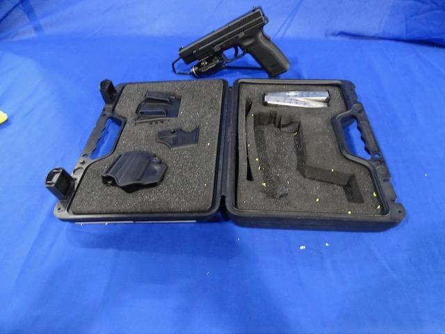 SPRINGFIELD XD .45 STREAMLIGHT LIGHT/LASER W/2 MAGS S/N: US625702