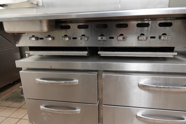 8 BURNER GAS CHAR GRILLER