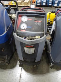 ROBINAIR REFRIGERANT RECOVERY, RECYCLING & RECHARGING STATION MOD: 34788NI