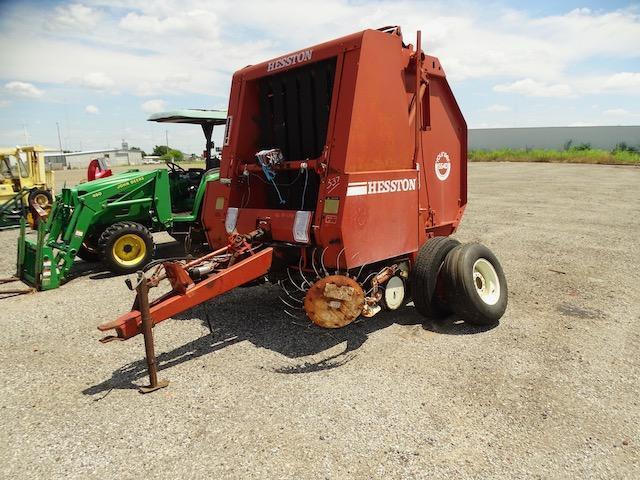 HESSON 5540 ROUND BALER