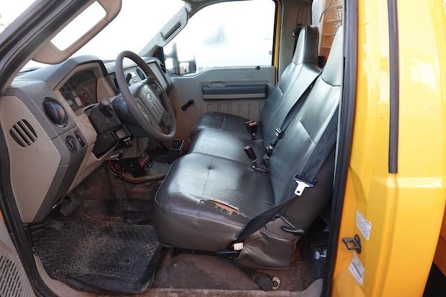 2009 FORD F350 XL