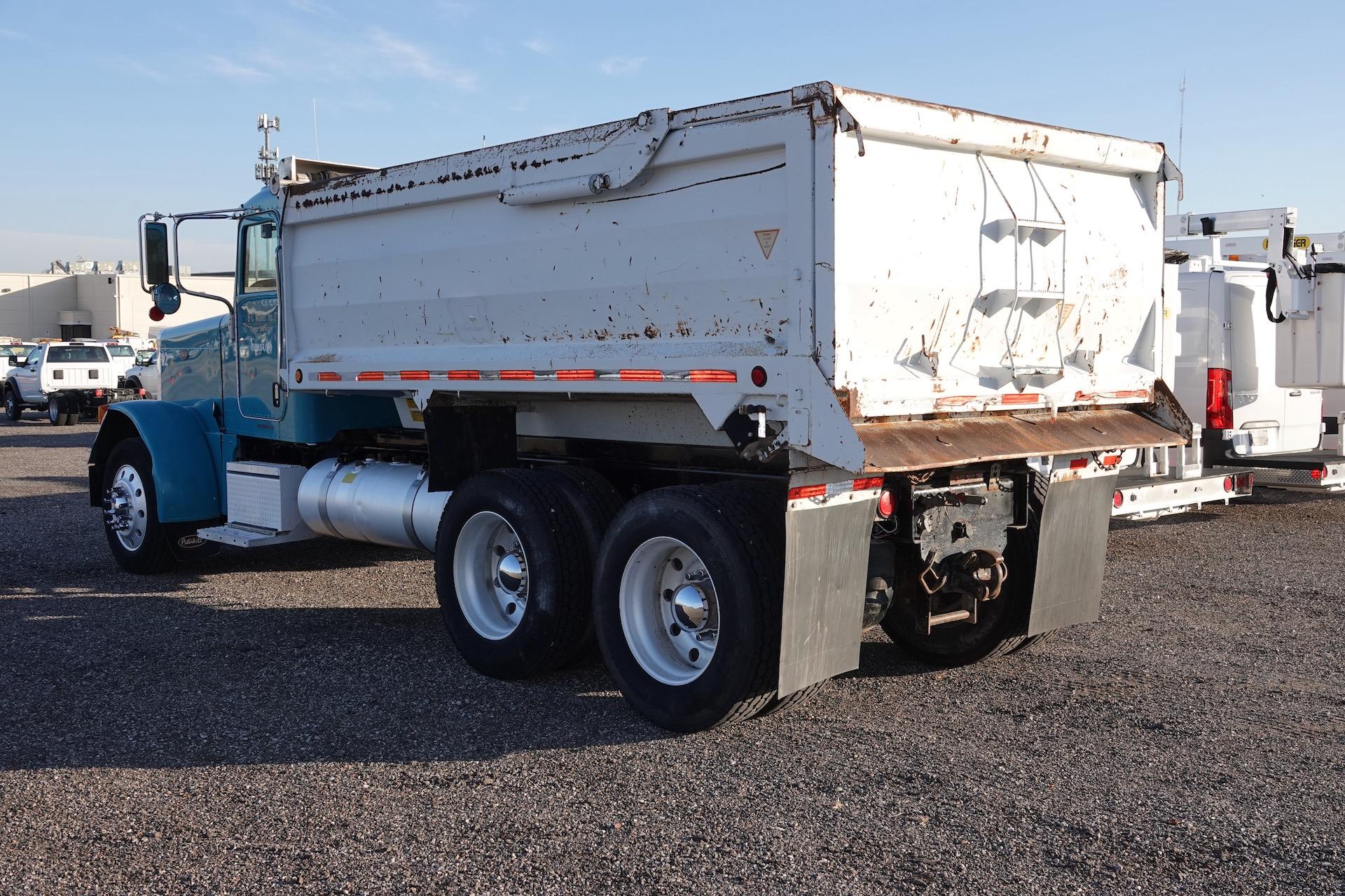 2005 PETERBILT 379