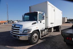 2017 HINO 338 BOX
