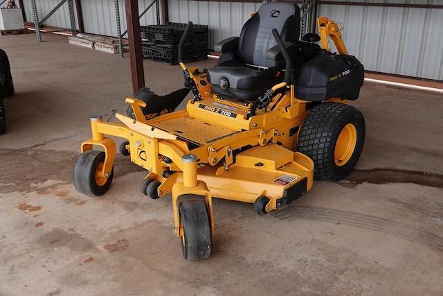 2018 CUB CADET PRO Z700