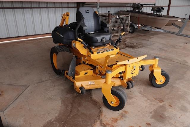 2018 CUB CADET PRO Z700