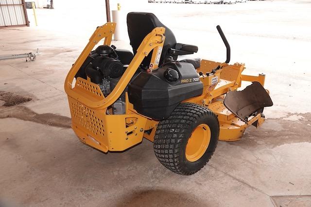 2018 CUB CADET PRO Z700