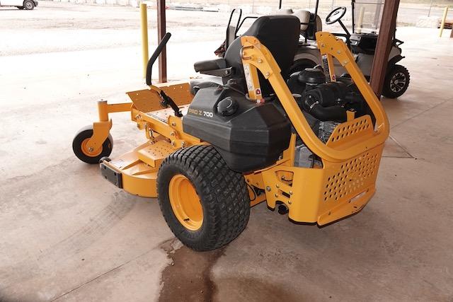 2018 CUB CADET PRO Z700