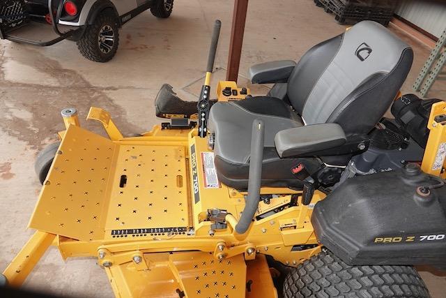 2018 CUB CADET PRO Z700