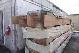 BUNDLE OF SIDING APPROX 252 PCS X1
