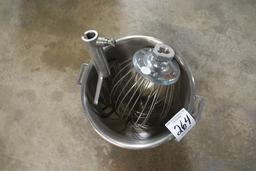 12 QT WHIP, BEATER & BOWL (X3)