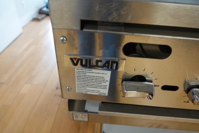 VULCAN 36” CHARBROILER