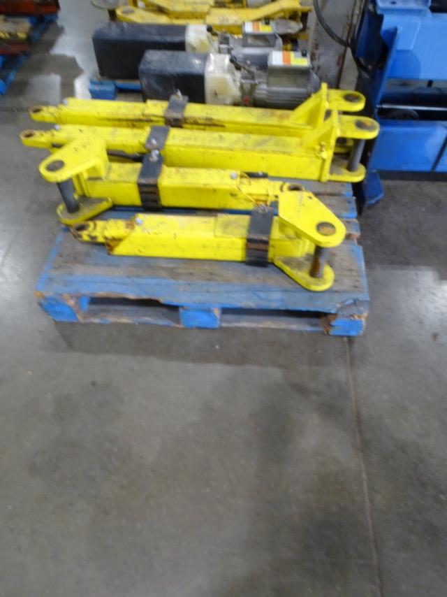 FORWARD 10,000 LB CAPACITY TWO POST LIFT