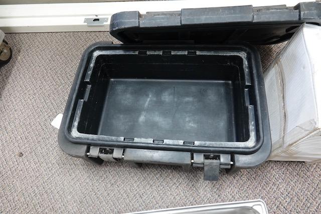 CAMBRO BOX & S/S PAN X1