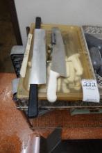 ASSORTMENT OF KNIVES X1