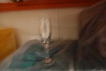 ETCHED CHAMPAGNE GLASSES APPROX 96 PCS X1