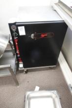 METRO PORTABLE ELECTRIC WARMER CABINET