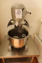 HOBART 20 QUART MIXER W/BOWL WHISK & PADDLE