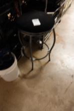 SWIVEL STOOL